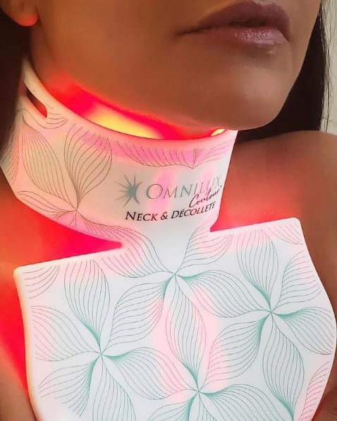 OMNILUX Contour NECK & DÉCOLLETÉ